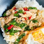 Japanese Chicken and Egg Rice Bowl (Oyakodon)