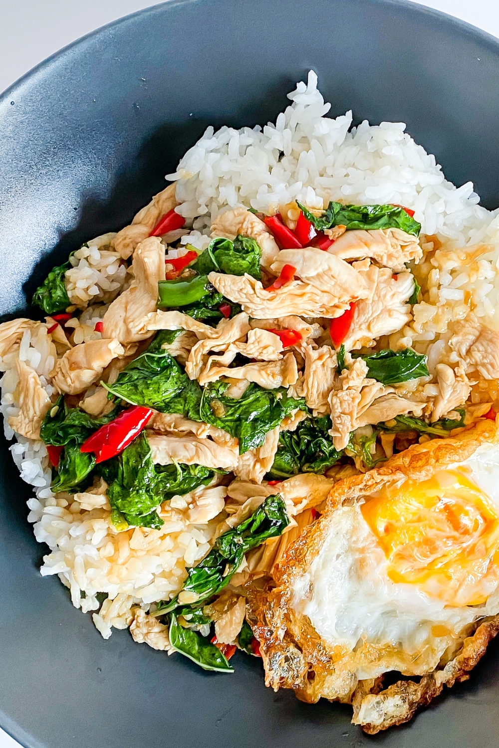 Japanese Chicken and Egg Rice Bowl (Oyakodon)